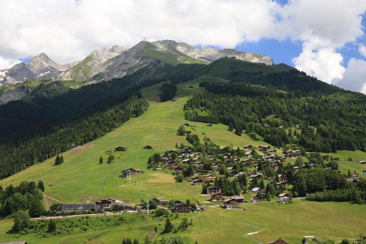 Hotel Alpen Roc La Clusaz Eksteriør billede