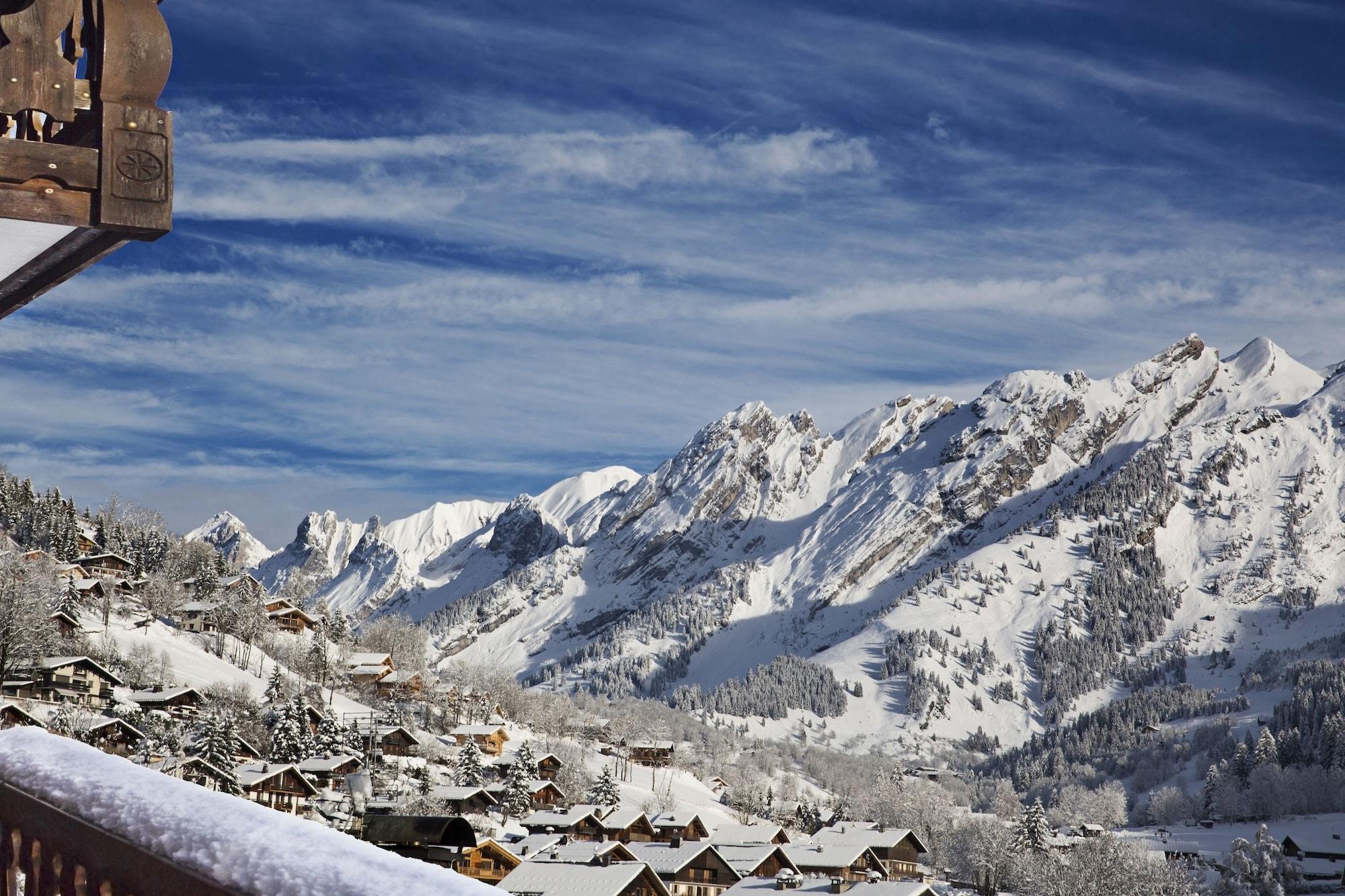 Hotel Alpen Roc La Clusaz Eksteriør billede