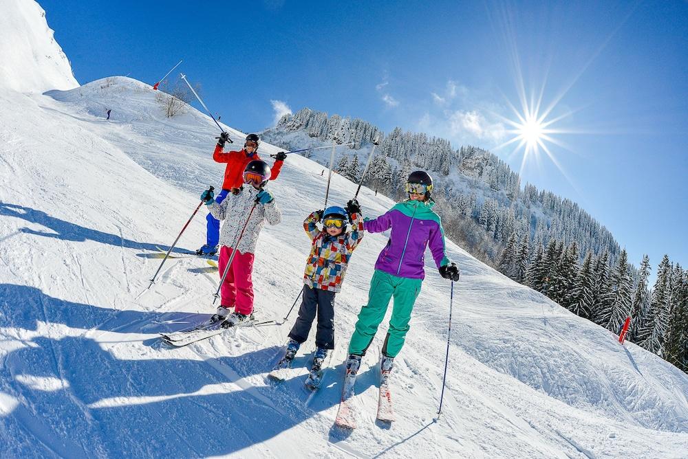 Hotel Alpen Roc La Clusaz Eksteriør billede