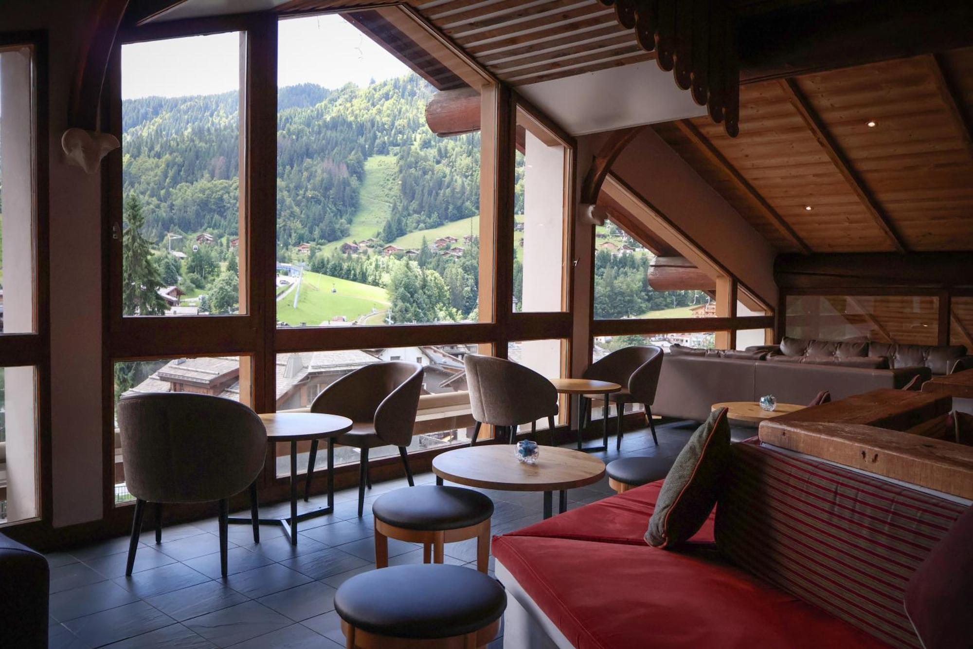 Hotel Alpen Roc La Clusaz Eksteriør billede