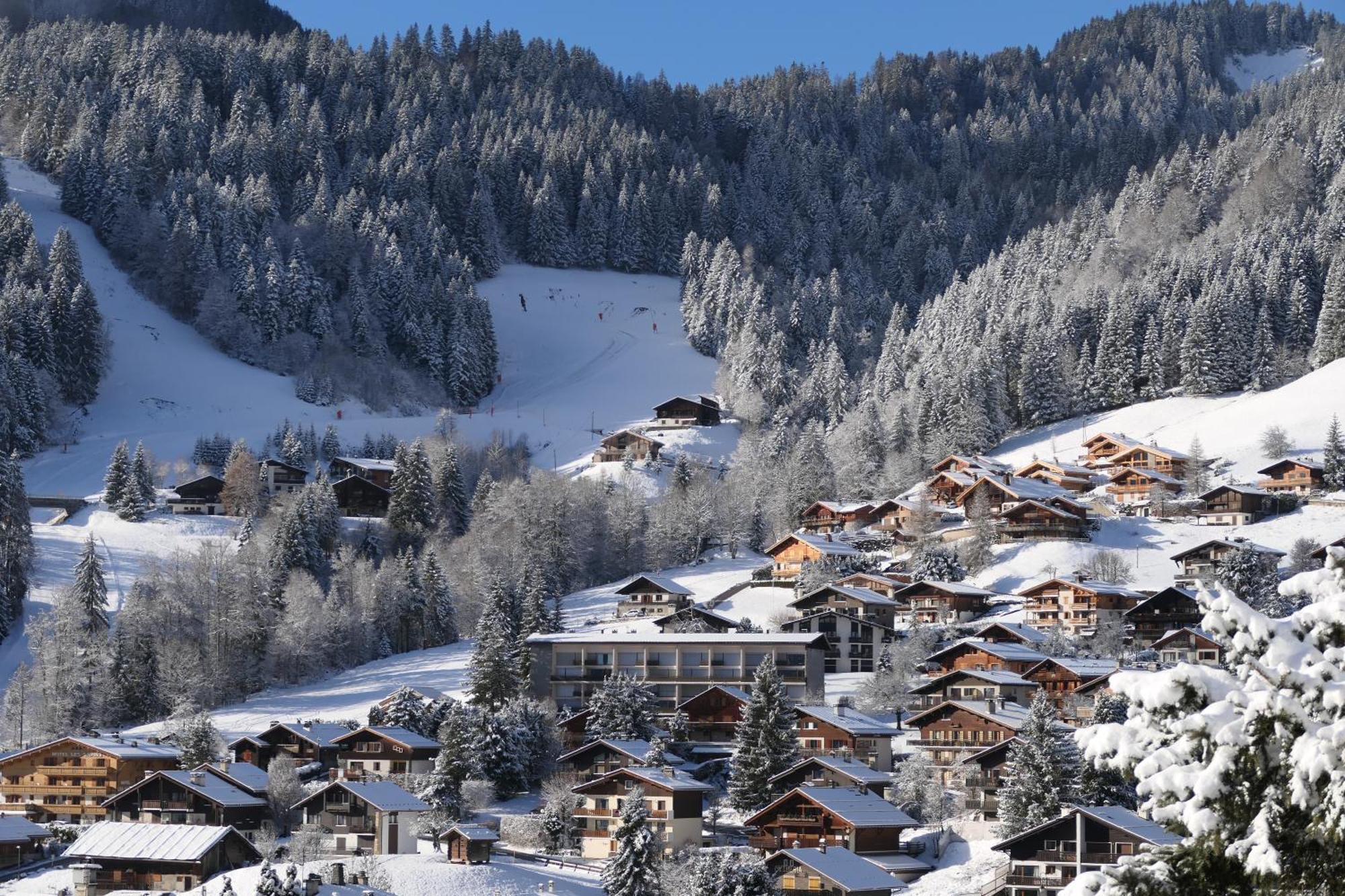 Hotel Alpen Roc La Clusaz Eksteriør billede