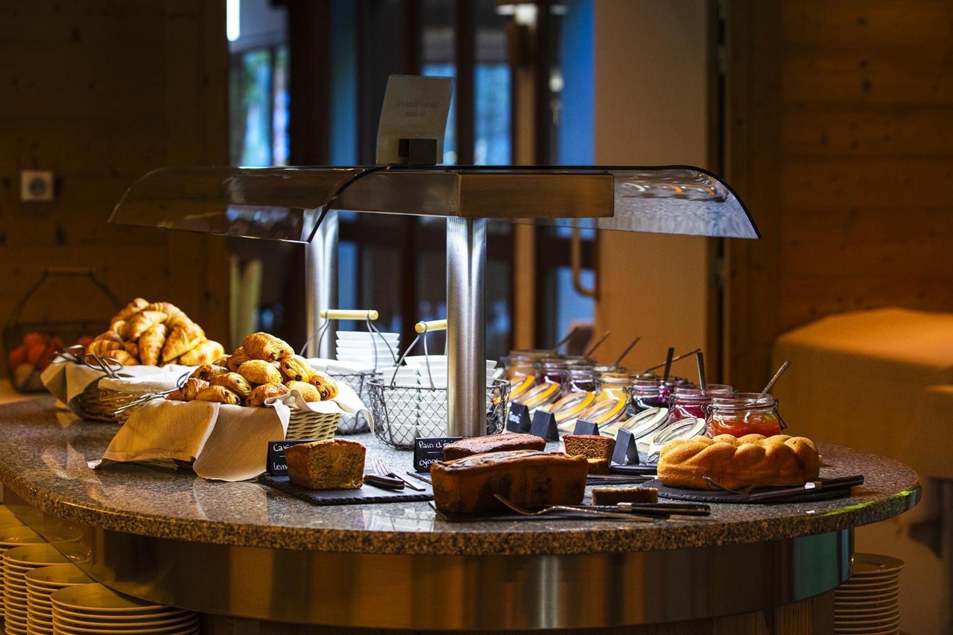 Hotel Alpen Roc La Clusaz Eksteriør billede
