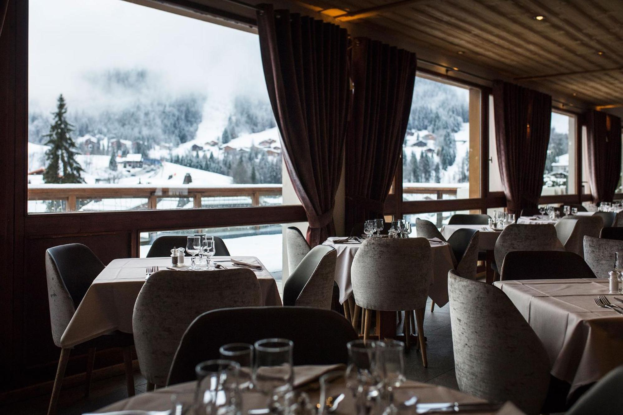 Hotel Alpen Roc La Clusaz Eksteriør billede